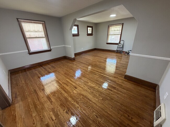 Foto del edificio - 5324 Fletcher St