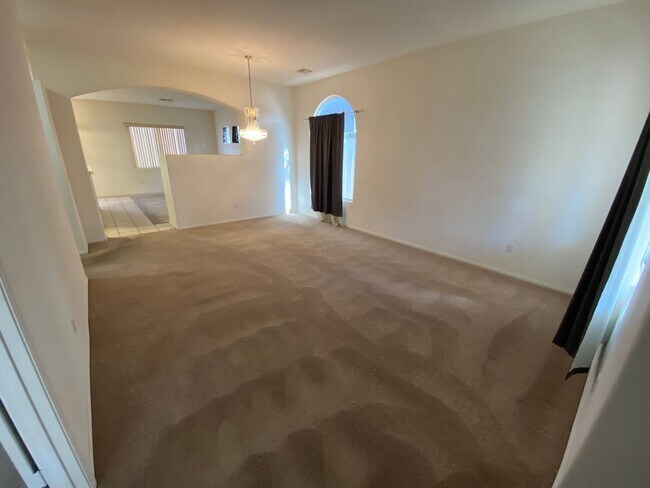 Foto del edificio - Wonderful 3 bed/2 bath home with a den located in Henderson.