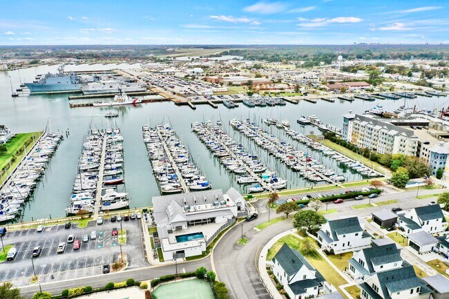 Foto del edificio - MUST SEE!! 3-Bedroom Home in Bay Breeze Po...