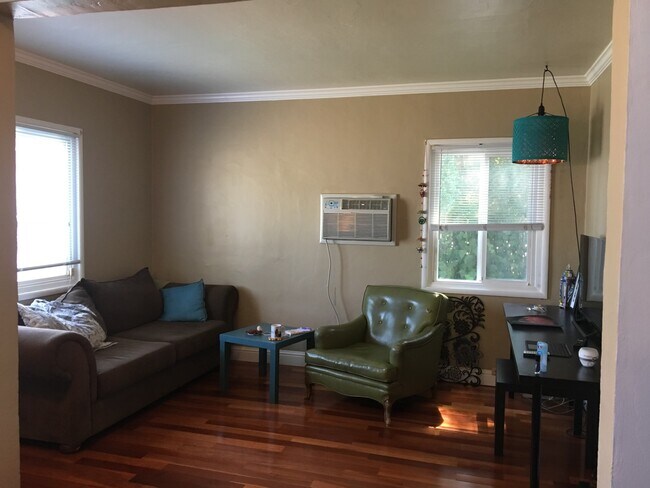 Foto del edificio - 4022 Miller Way