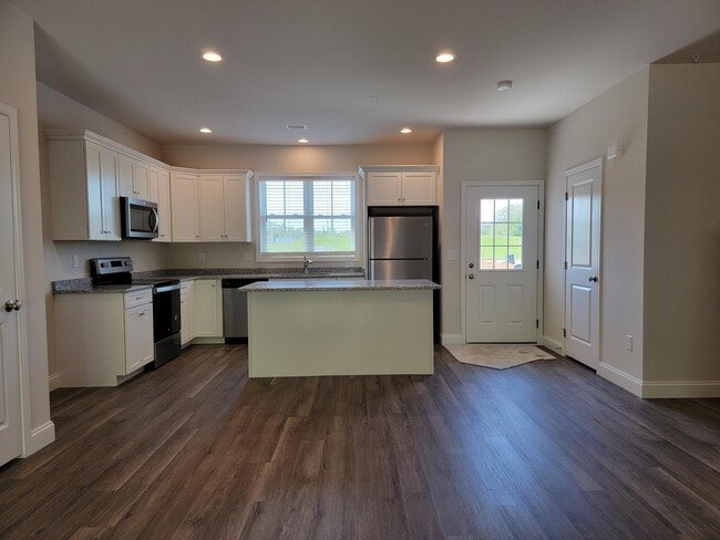 Building Photo - 219 Millard Dr