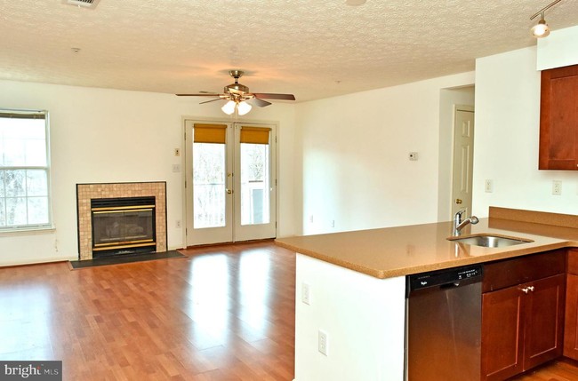 Building Photo - 6300 Bayberry Ct