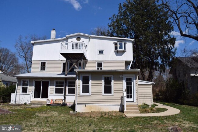 Building Photo - 314 Vassar Ave