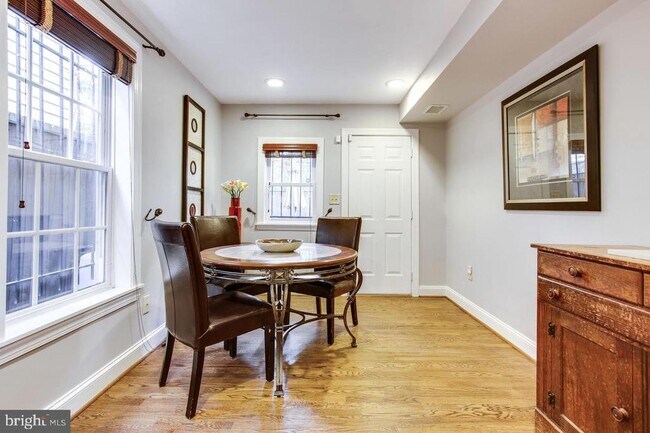 Foto del edificio - 1523 6th St NW