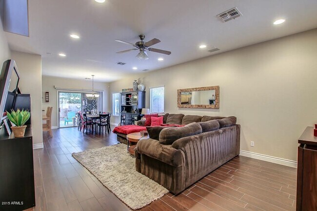 Building Photo - 16814 N 49th Way