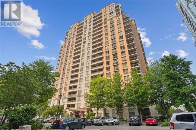 Building Photo - 5229 Dundas St W