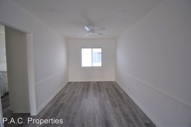 Building Photo - 2 br, 2 bath Apartment - 4334 Mammoth Aven...