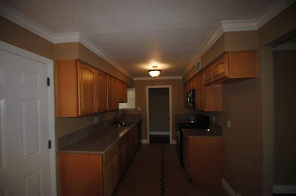 Building Photo - 7588 Eddylee Way