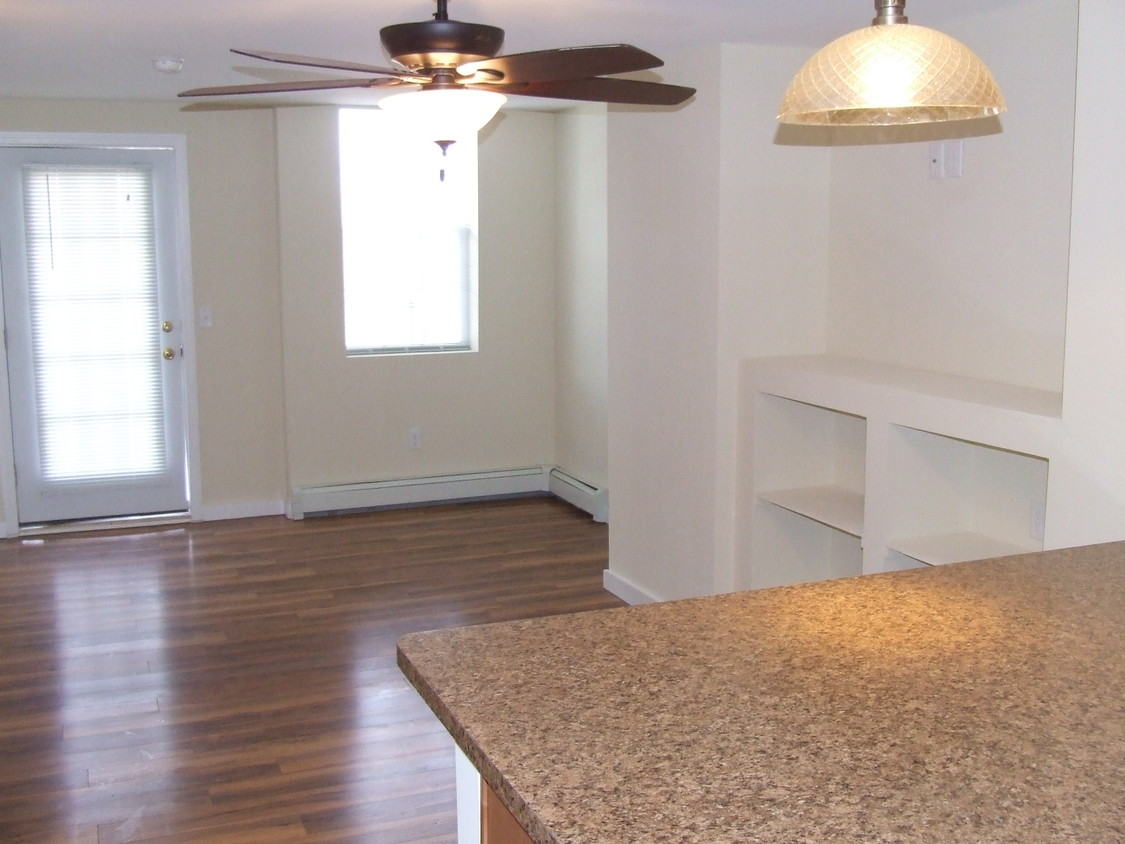 bright living area - 84-50 School St