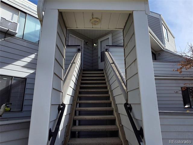 Foto del edificio - 17053 E Tennessee Dr