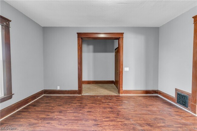 Building Photo - 446 Washington Ave
