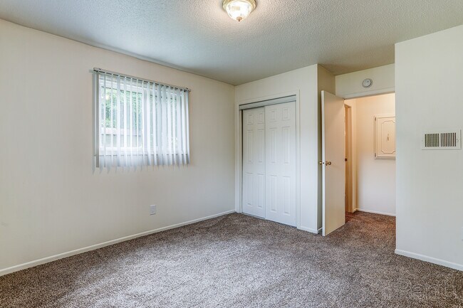 Foto del edificio - GolfView Apartments By The Bay