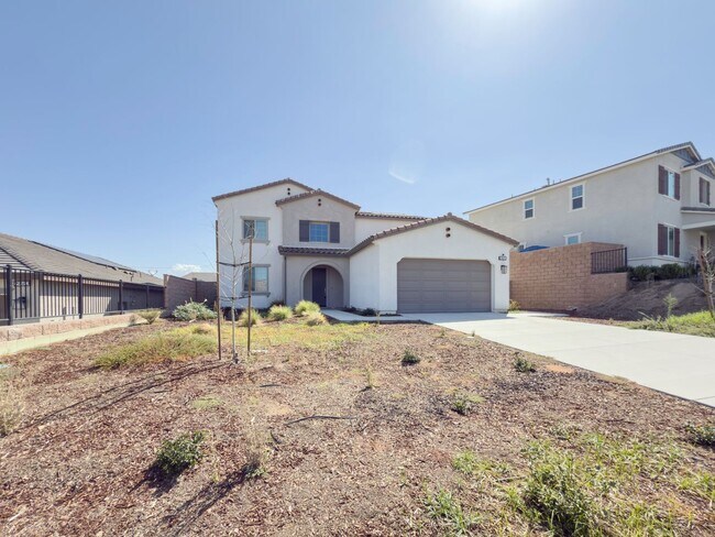 Foto del edificio - Newer Construction, Exquisite 4 Bedroom + ...