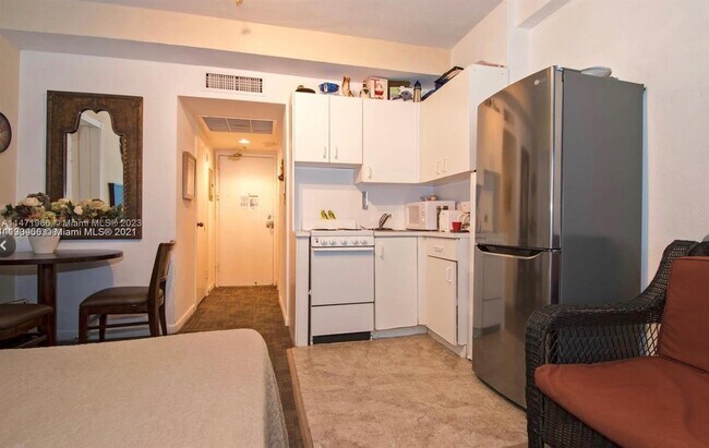 Foto del edificio - 6345 Collins Ave