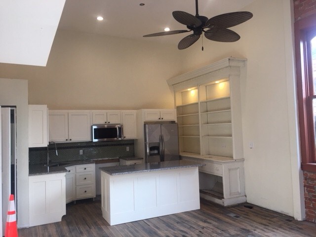 kitchen - 7 Main St