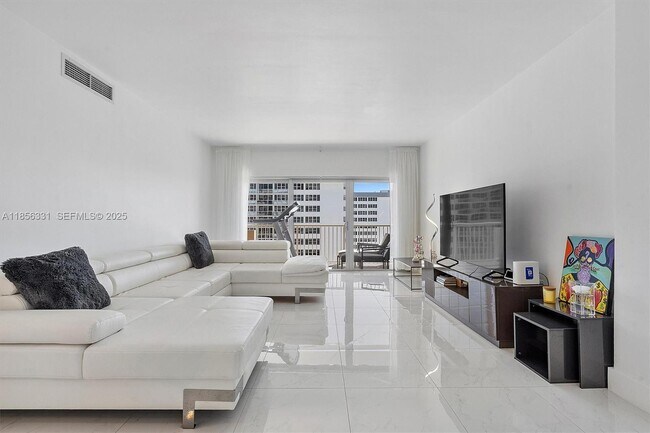 Foto del edificio - 1980 S Ocean Dr