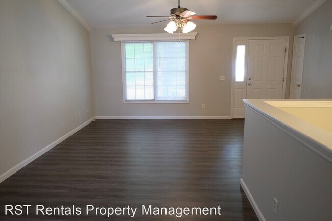 Building Photo - 4 br, 2 bath House - 911 Perry Ln