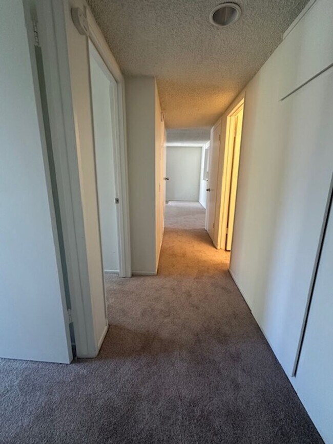 Foto del edificio - 3 BEDROOM PEPPERTREE CONDO IN VENTURA