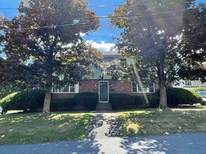 Building Photo - 19 Guild Rd