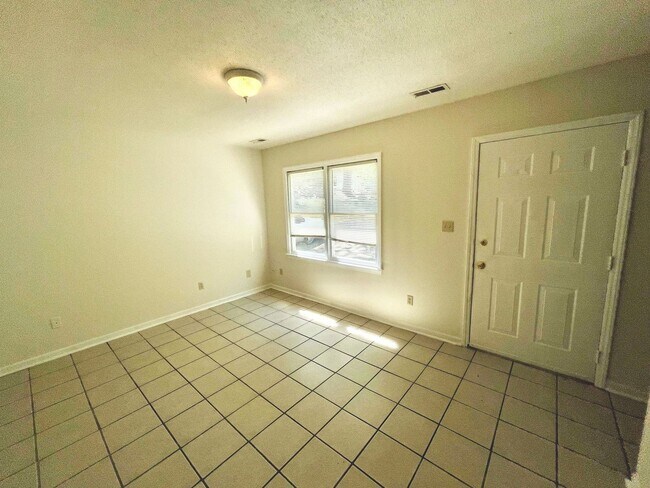 Building Photo - SHJ08 - 104 Guyton Loop