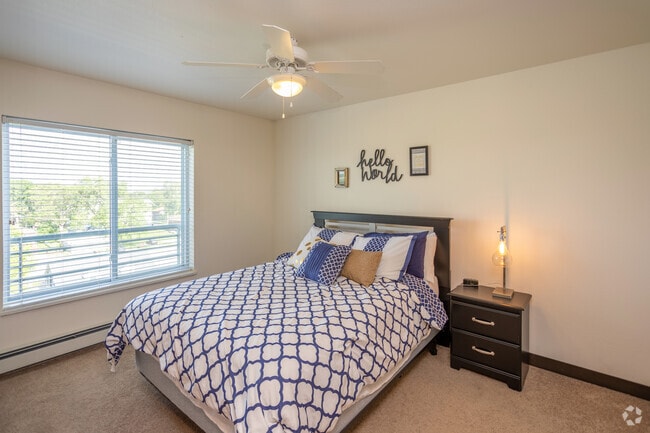 2BR, 2BA, - 847 SF - T Loft Apartments