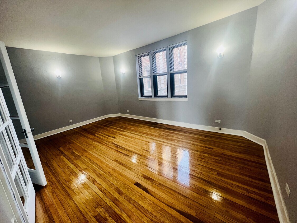 Foto principal - 3230 Home Ave