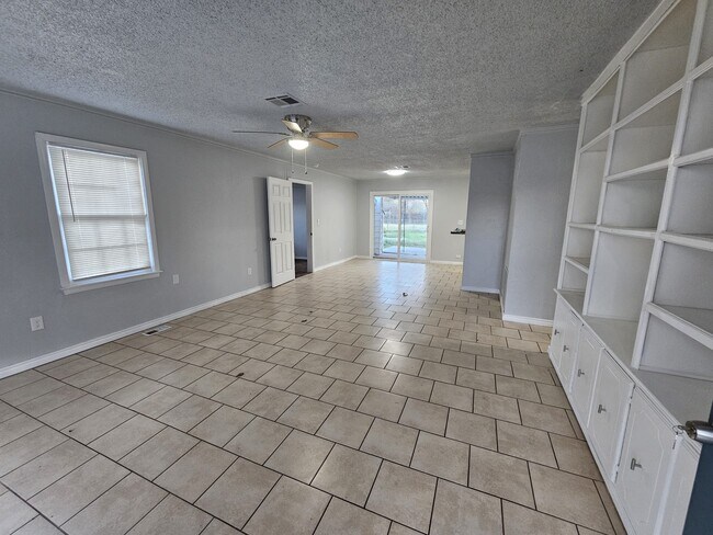 Foto del edificio - 2505 NW Lincoln Ave