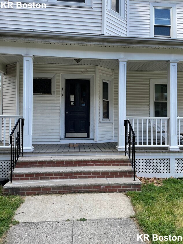 Building Photo - 170 Kelton St