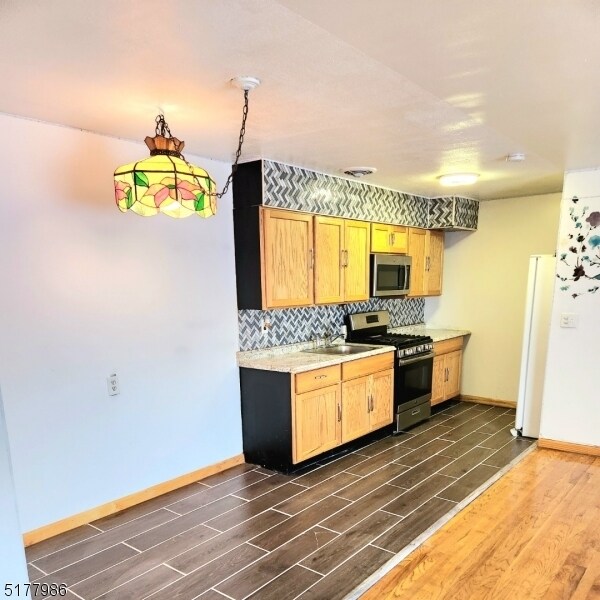 Foto del edificio - 204 Woodcliff Ave