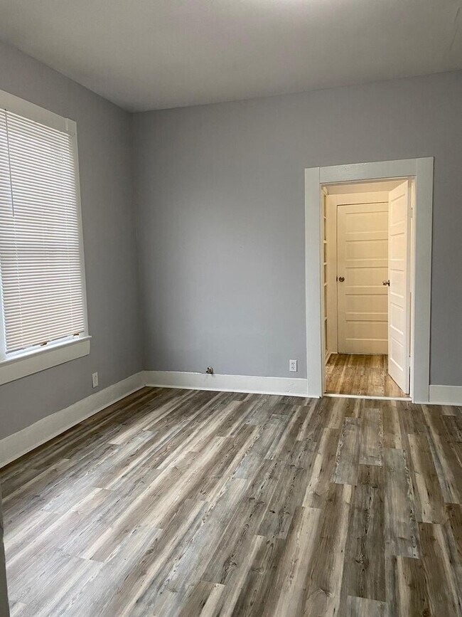 Foto del edificio - 2781 Sabine Pass Ave