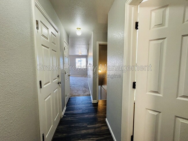 Foto del edificio - 424 W 91st Cir