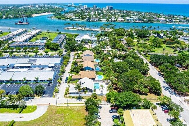 Foto del edificio - 901 Sandy Oaks Dr