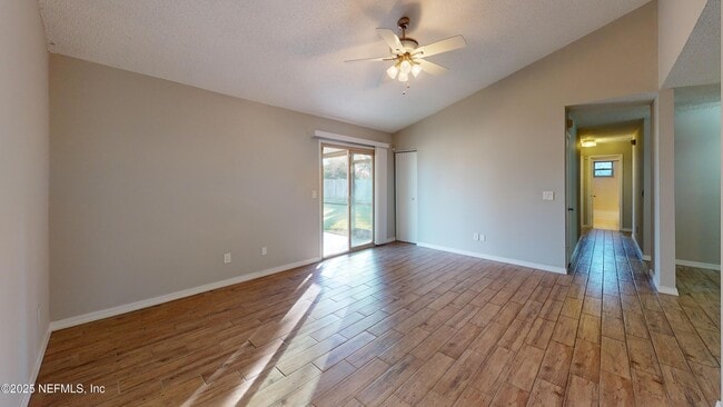 Building Photo - 8336 Spicewood Dr