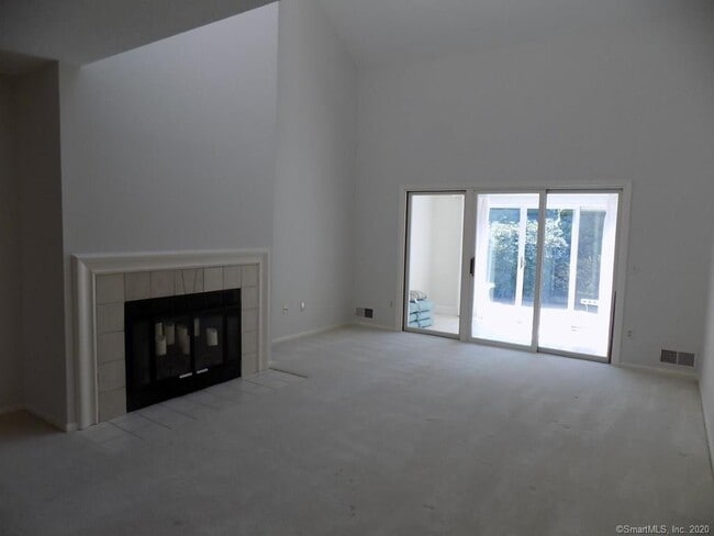 Building Photo - 147 Lansdowne