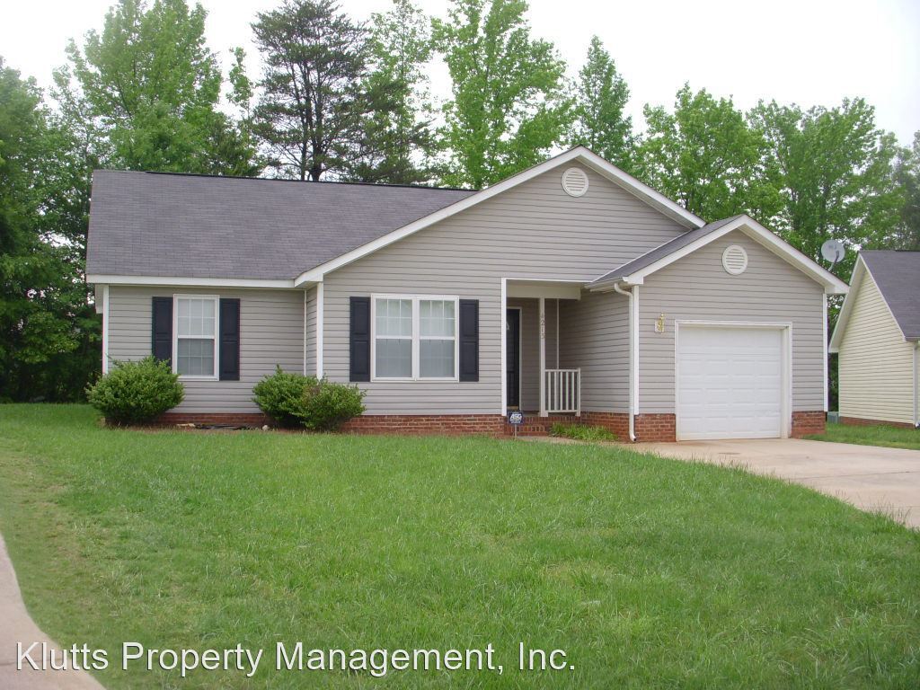 3 br, 2 bath House - 4213 Rosy Mound Lane - House Rental in Charlotte, NC |  Apartments.com