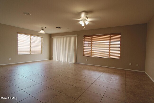 Foto del edificio - 14931 Gil Balcome Ln