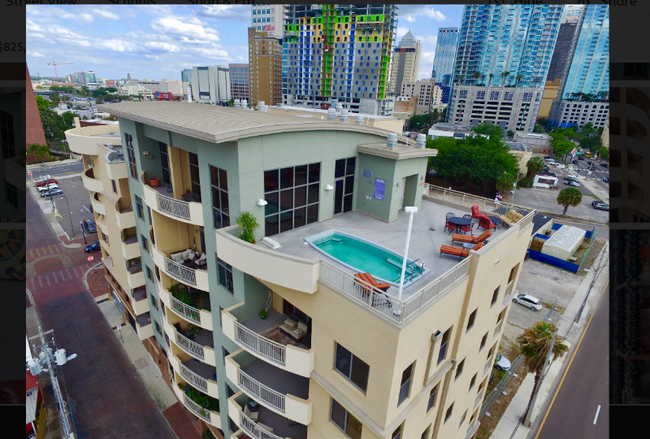 Foto del edificio - 1108 N Franklin St
