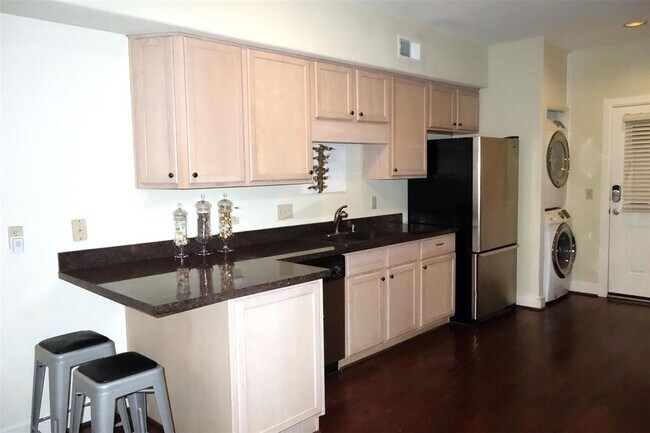 Foto del edificio - 1602 Elgin St