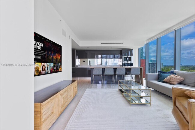 Building Photo - 1451 Brickell Ave