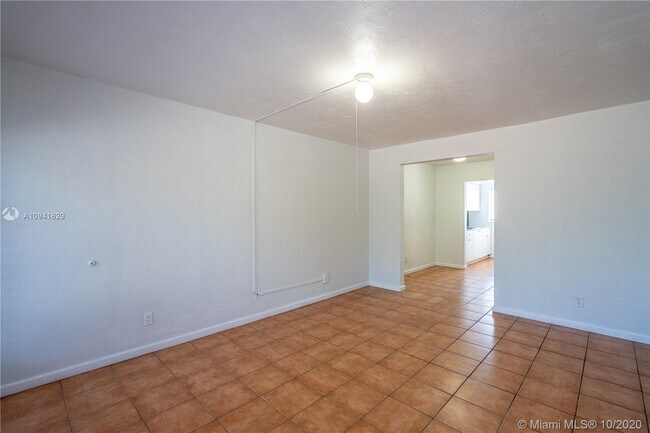 Building Photo - 430 72nd St