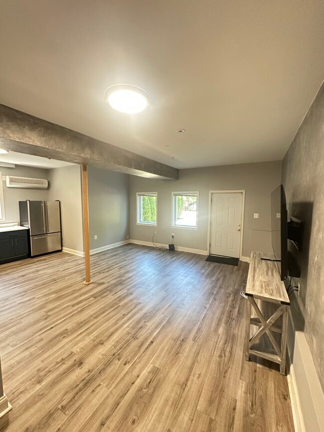 Building Photo - 532 Beall Ave