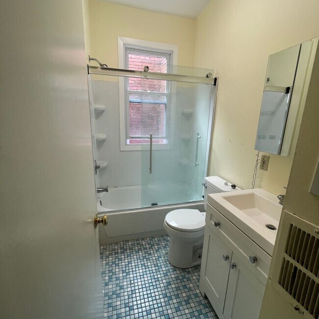 Foto del edificio - 311 R St NW