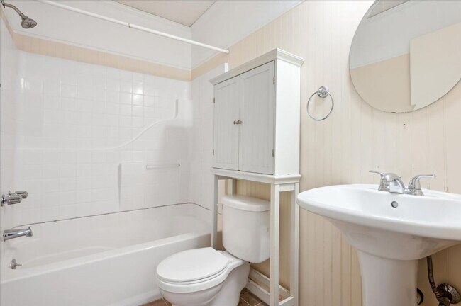 Foto del edificio - 415 Osprey Dr