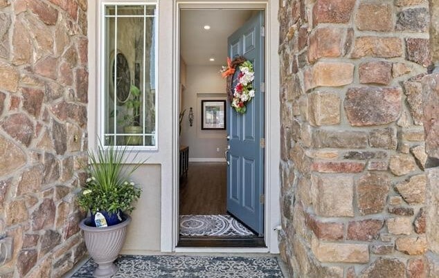 Building Photo - 39 Pato Ln