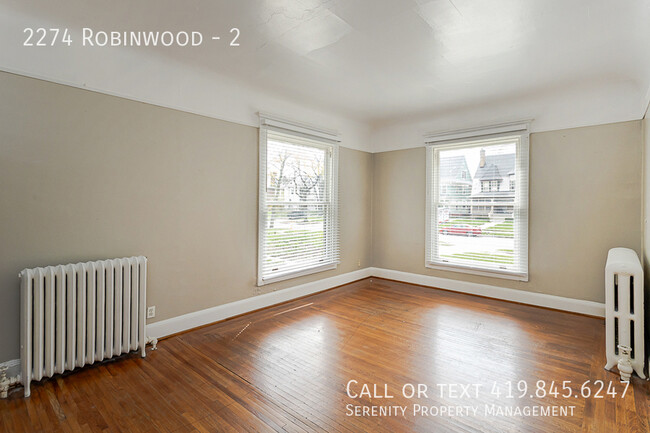 Building Photo - 2274 Robinwood-2