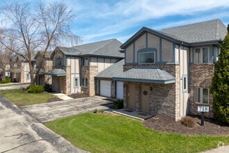 Building Photo - Villa Rosa Apartments