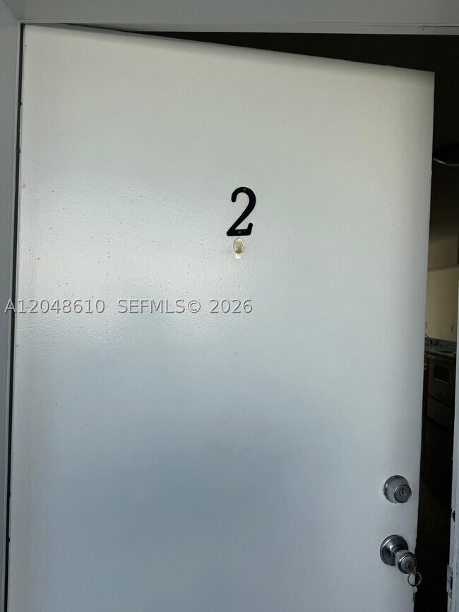 Foto del edificio - 680 NE 88th St