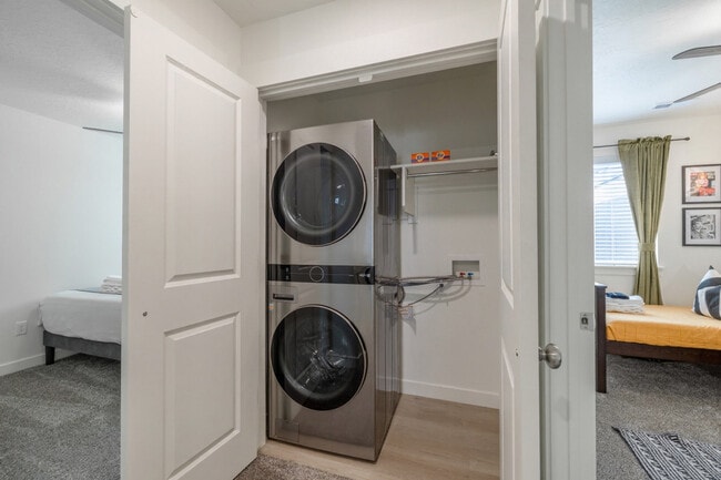 Building Photo - 408 S 680 E