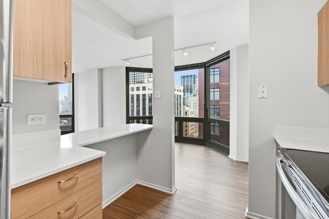 Building Photo - 55 W Elm St