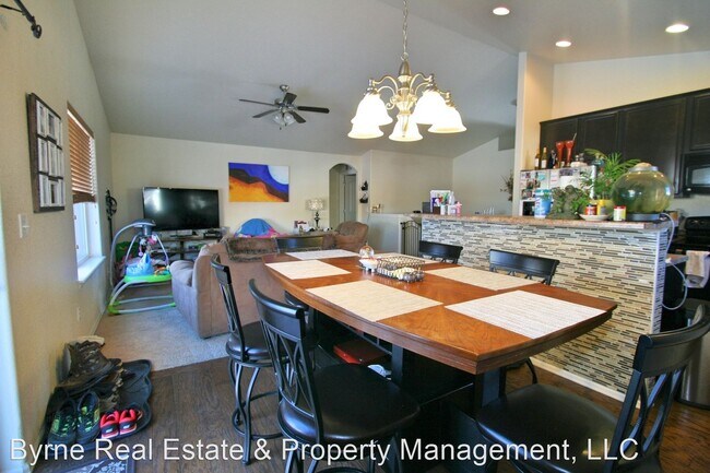Building Photo - 4 br, 3 bath House - 7219 Red Cardinal Loop